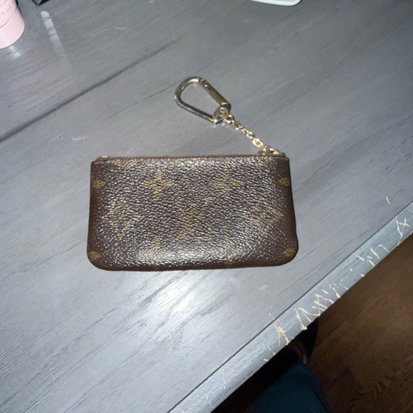 Louis Vuitton Brown Monogram Key Cles - Picture 4 of 8